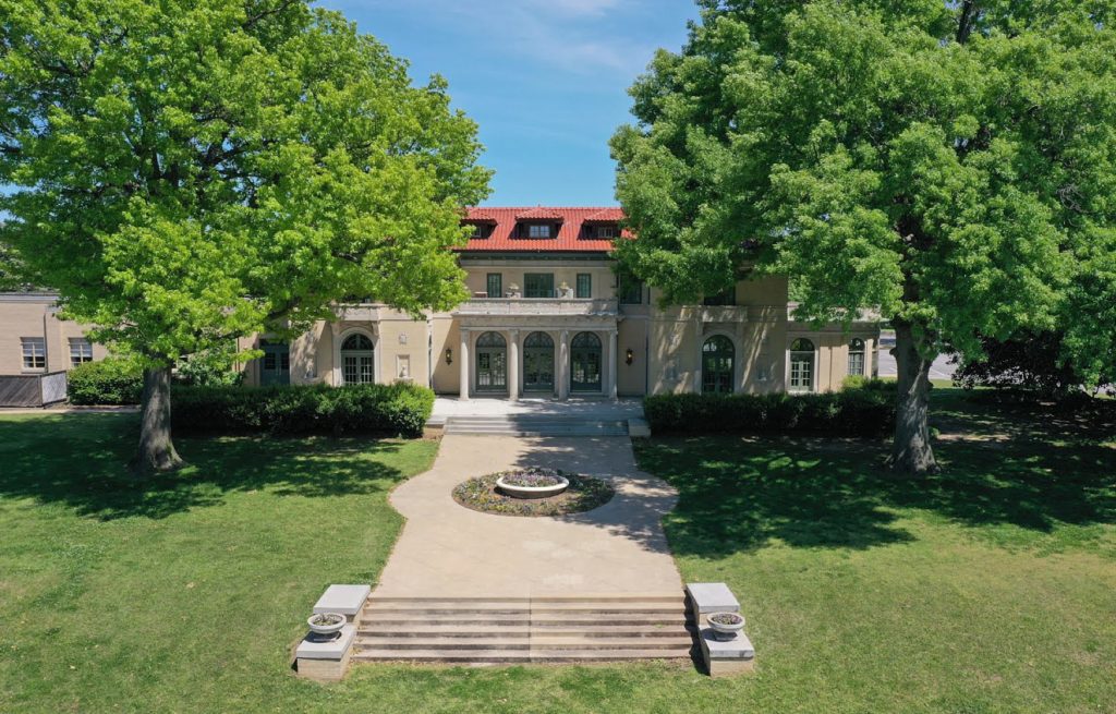 Tulsa Garden Center / Mansion at Woodward Park wedding venue